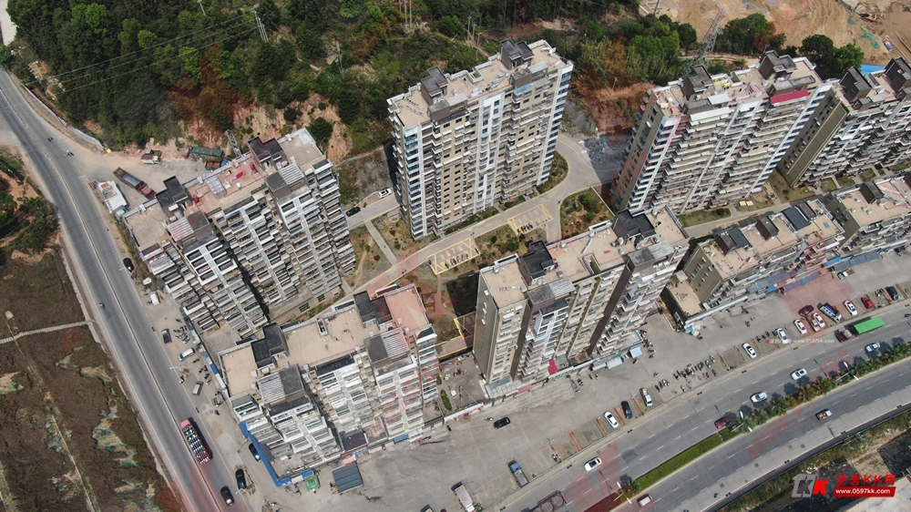 揭秘龙岩 SEO 的秘诀：提高本地业务能见度的综合策略 (龙岩ui)