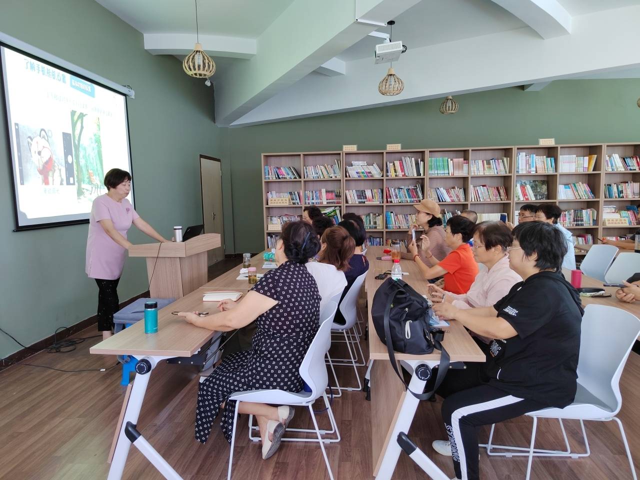 跨越数字鸿沟：关键字推广如何解锁市场机会 (如何帮助老年人跨越数字鸿沟)